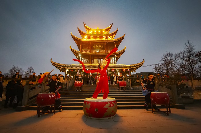 越“夜”越精彩 夜游文旅演藝賦能城鎮夜經濟-6