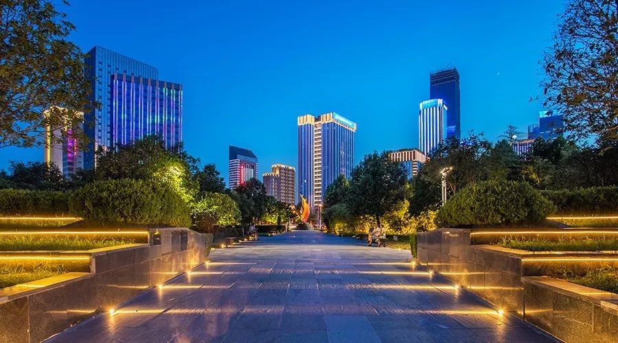 旅游景區(qū)的燈光設(shè)計，夜空中最亮的星02